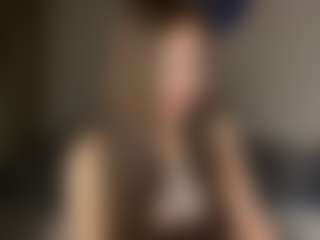 Live cam show with SeeSnelgrove - College MILF on Mixed Magazine Live