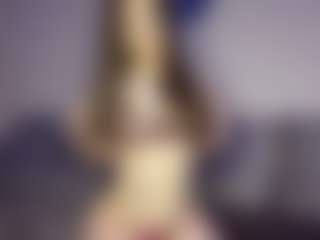 Live cam show with SeeSnelgrove - Hairy Pussy Latina on CamSextacy