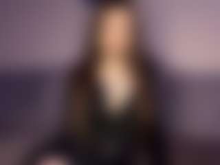Live cam show with SeeSnelgrove - Mature Young Adult on studioflirtlive.com