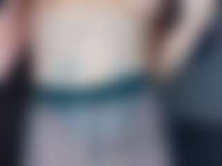 Live cam show with SeeSnelgrove - College MILF on Dolls Live