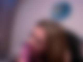 Live cam show with SeeSnelgrove - Fingering MILF on Camsoda