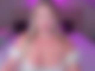 Live cam show with Effie-Leee - Orgasm on Camsoda