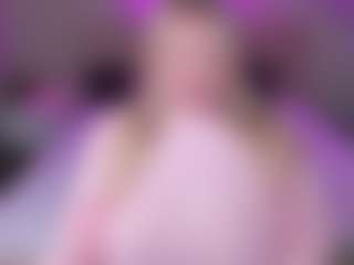 Live cam show with Effie-Leee - Camel Toe on Streamer API