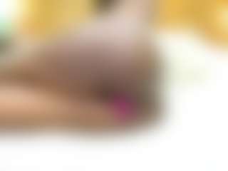 indiramoreau's Live Sex Cam Show