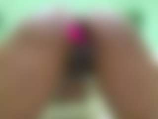 indiramoreau's Live Sex Cam Show