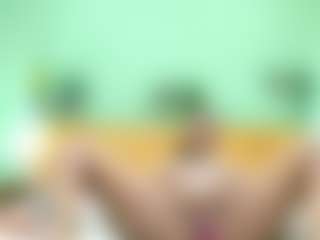 indiramoreau's Live Sex Cam Show