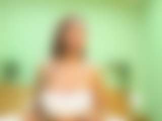 indiramoreau's Live Sex Cam Show