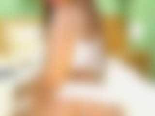 indiramoreau's Live Sex Cam Show