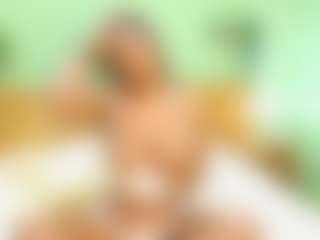 indiramoreau's Live Sex Cam Show