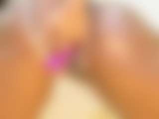 indiramoreau's Live Sex Cam Show