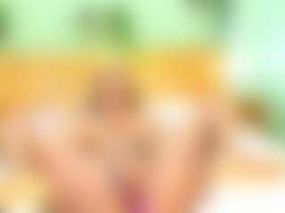 indiramoreau's Live Sex Cam Show