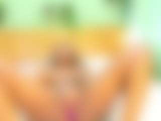 indiramoreau's Live Sex Cam Show