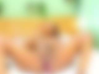 indiramoreau's Live Sex Cam Show