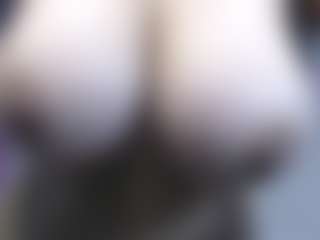 Live cam show with Isla-Ch - White Curvy on CamSodaAdn | colombia