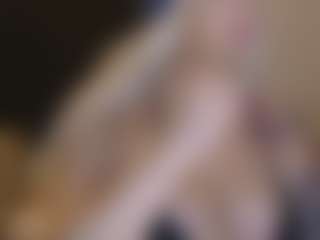 Live cam show with kyliekane69 - Blonde Hair MILF on Camsoda