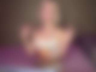 LaraKonzen's Live Sex Cam Show