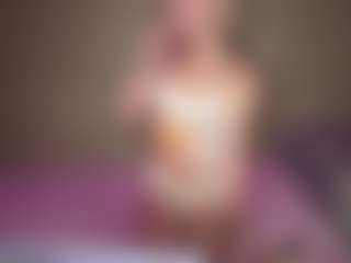 LaraKonzen's Live Sex Cam Show