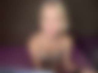 LaraKonzen's Live Sex Cam Show