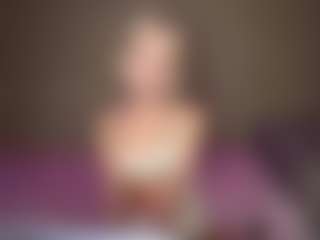 LaraKonzen's Live Sex Cam Show