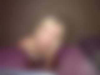 LaraKonzen's Live Sex Cam Show