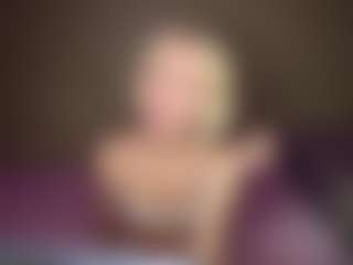 LaraKonzen's Live Sex Cam Show