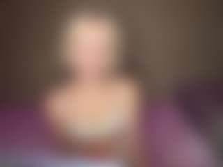 Live cam show with LaraKonzen - Bald on Camming Site