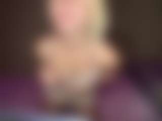 LaraKonzen's Live Sex Cam Show
