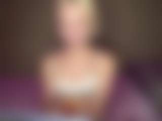 LaraKonzen's Live Sex Cam Show