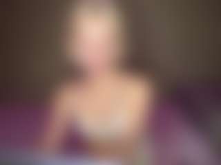 LaraKonzen's Live Sex Cam Show