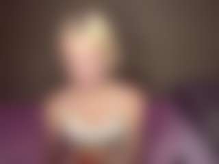 LaraKonzen's Live Sex Cam Show