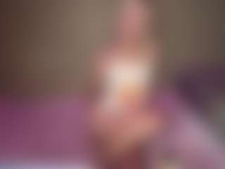 LaraKonzen's Live Sex Cam Show