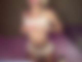 LaraKonzen's Live Sex Cam Show