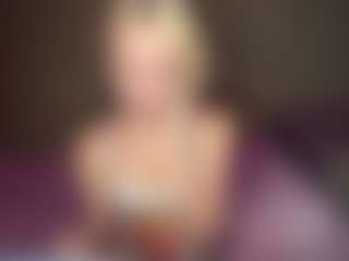 LaraKonzen's Live Sex Cam Show