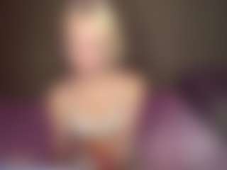 LaraKonzen's Live Sex Cam Show