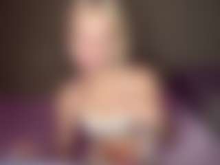 LaraKonzen's Live Sex Cam Show