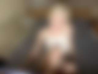 LaraKonzen's Live Sex Cam Show