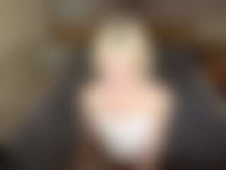 LaraKonzen's Live Sex Cam Show