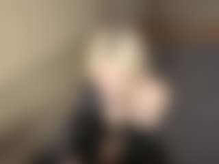 LaraKonzen's Live Sex Cam Show
