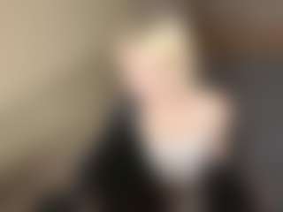 LaraKonzen's Live Sex Cam Show