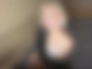 LaraKonzen's Live Sex Cam Show