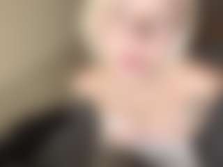 LaraKonzen's Live Sex Cam Show