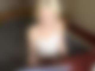 LaraKonzen's Live Sex Cam Show