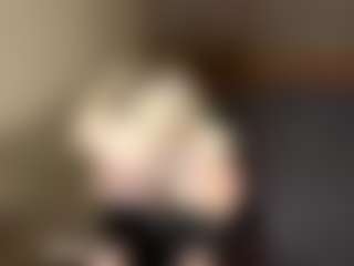 LaraKonzen's Live Sex Cam Show