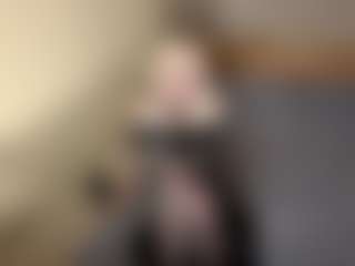 LaraKonzen's Live Sex Cam Show
