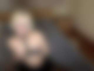LaraKonzen's Live Sex Cam Show