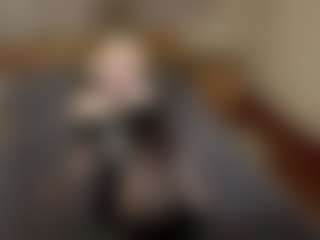 LaraKonzen's Live Sex Cam Show