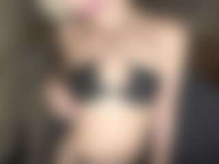 LaraKonzen's Live Sex Cam Show