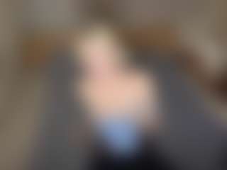 LaraKonzen's Live Sex Cam Show