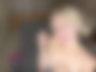 LaraKonzen's Live Sex Cam Show