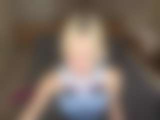 LaraKonzen's Live Sex Cam Show